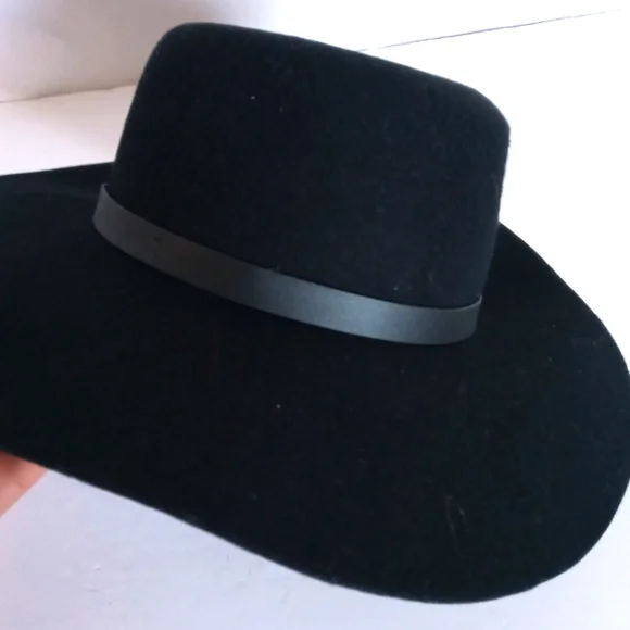 NWT Wool Black Hat Classy H&M Divided
